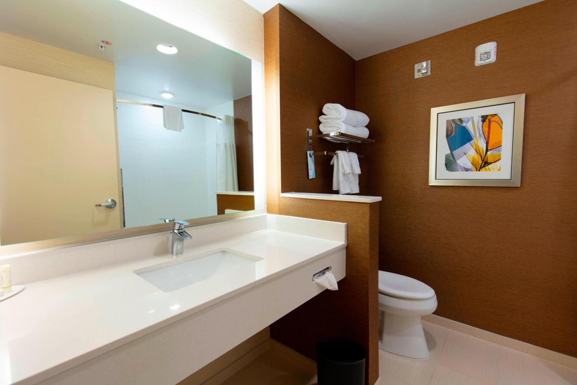 Fairfield & By Marriott Atlanta Hotel Woodstock