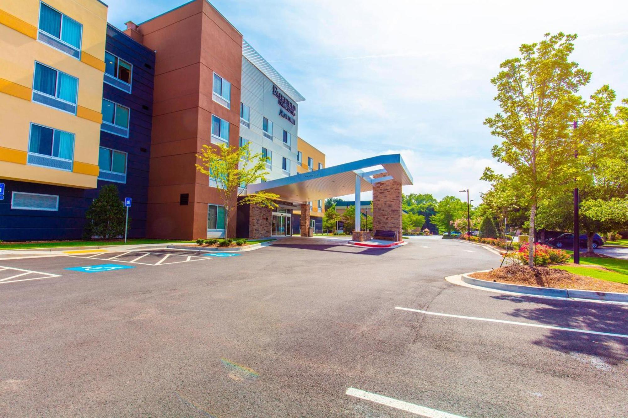 Fairfield & By Marriott Atlanta Hotel Woodstock